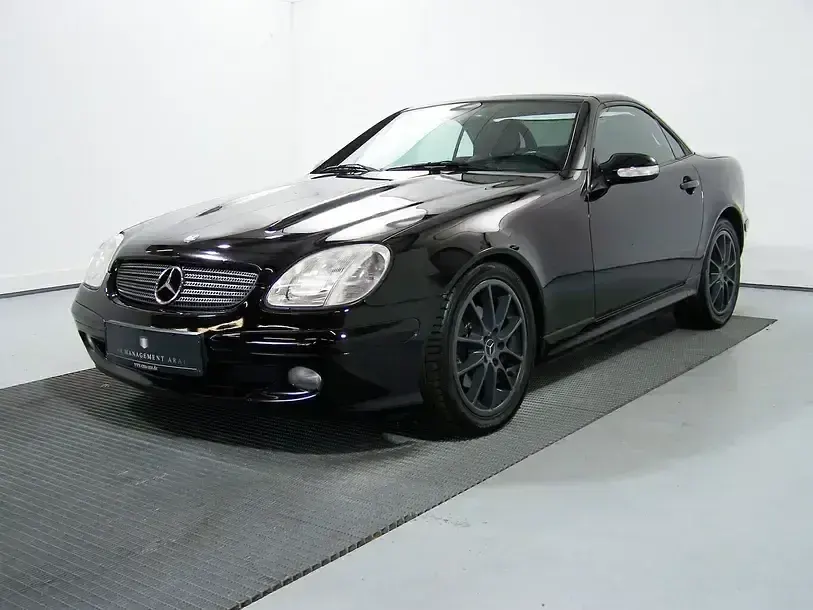 Second-hand Mercedes SLK200 163 CP (119 kW) 2002 Negru Cabrio