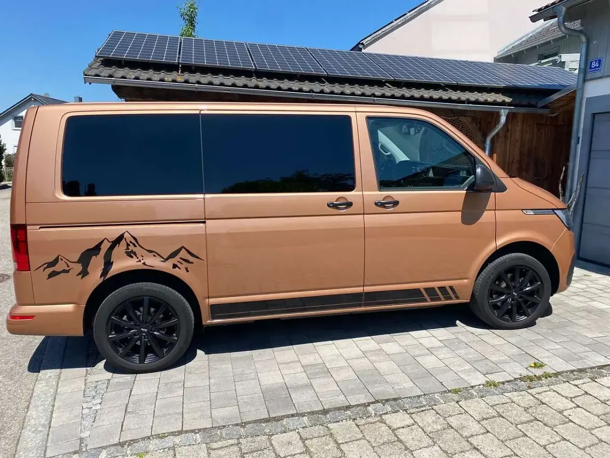 Gebraucht VW Multivan Trendline 150 PS (110 kW) 2020 Bronze Van / Kleinbus