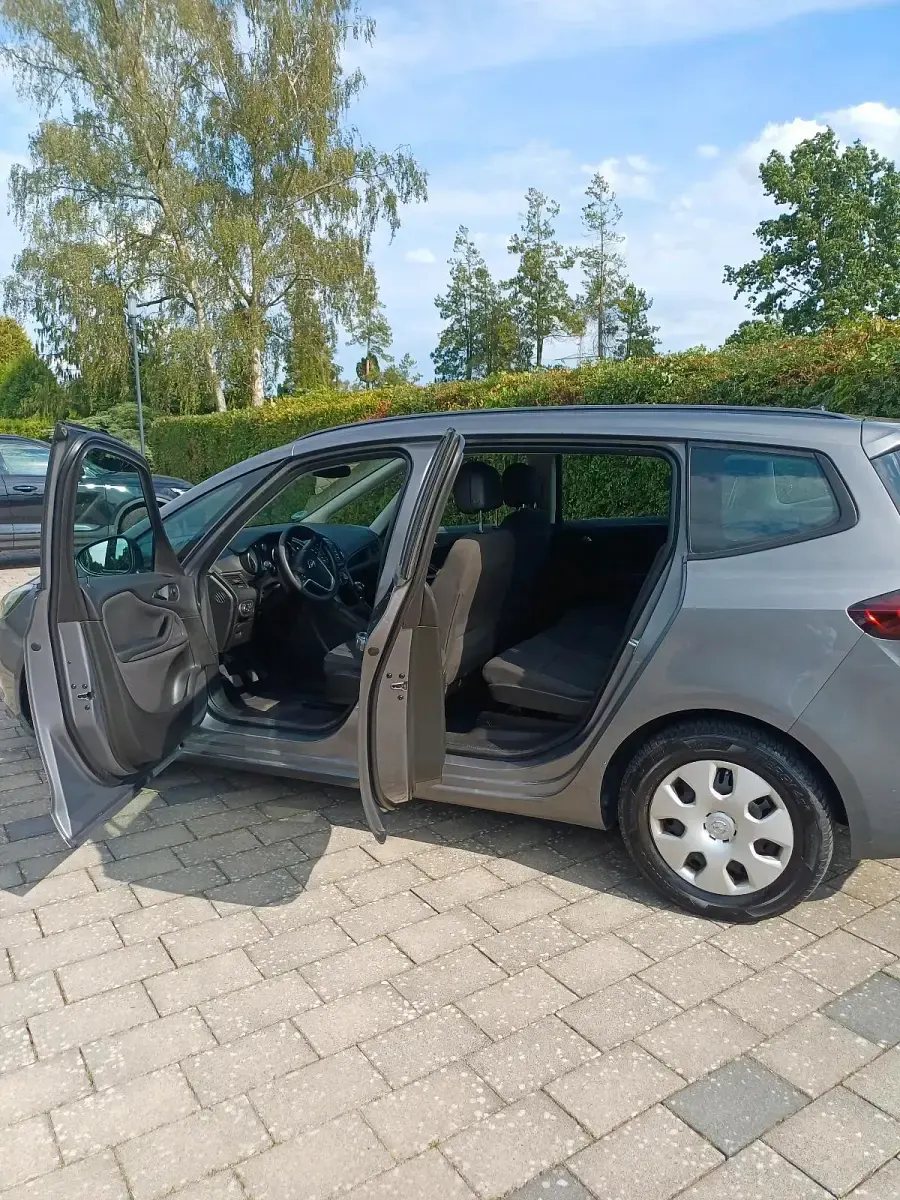 Gebraucht Opel Zafira 120 PS (88 kW) 2016 Grau Van / Kleinbus
