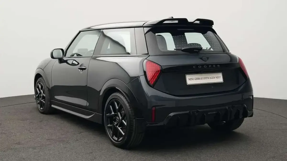 Gebraucht Mini John Cooper Works 156 PS (114 kW) 2025 Grau Kleinwagen