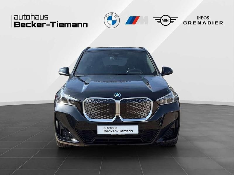 Gebraucht BMW iX1 Exclusive 150 kW (204 PS) 2026 Black sapphire metallic SUV