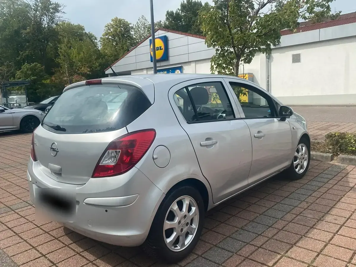 Gebraucht Opel Corsa 75 PS (55 kW) 2009 Kleinwagen
