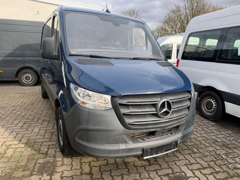 Gebraucht Mercedes Sprinter 114 PS (83 kW) 2019 Stahlblau Van