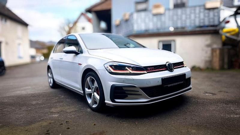 Gebraucht VW Golf VII GTI 245 PS (180 kW) 2019 Weiß Limousine