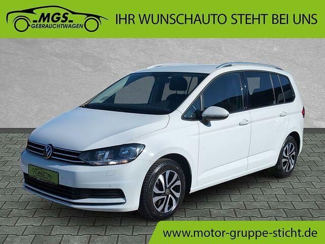 Gebraucht VW Touran Active 150 PS (110 kW) 2021 Weiss Van / Kleinbus