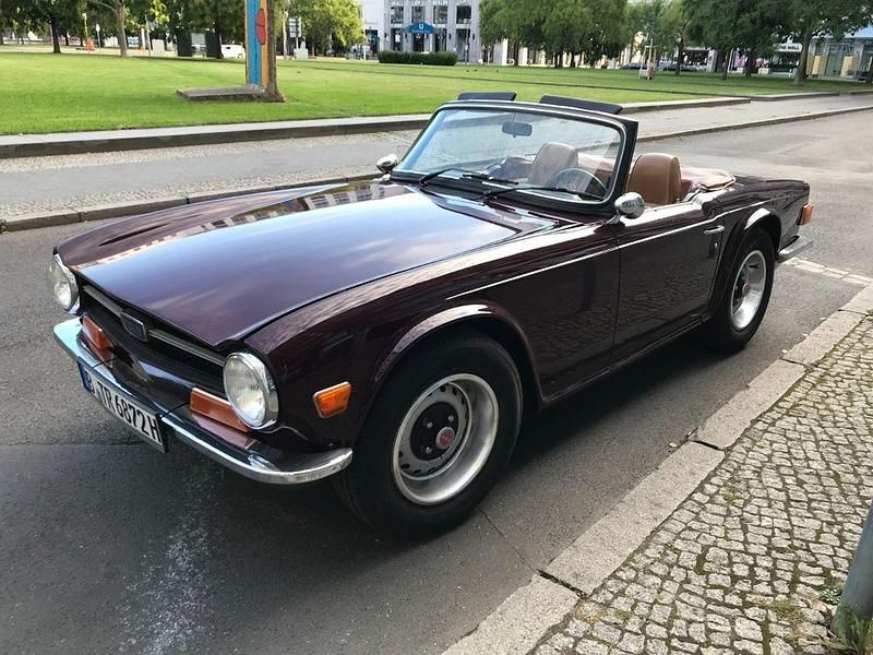 Rot Gebraucht 1972 Triumph TR6 Cabrio | 16.500 € - Bild 1/4