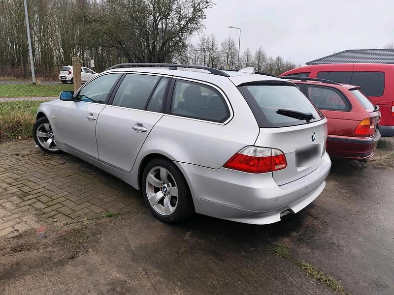 Gebraucht BMW 523 177 PS (130 kW) 2007 Silber Kombi