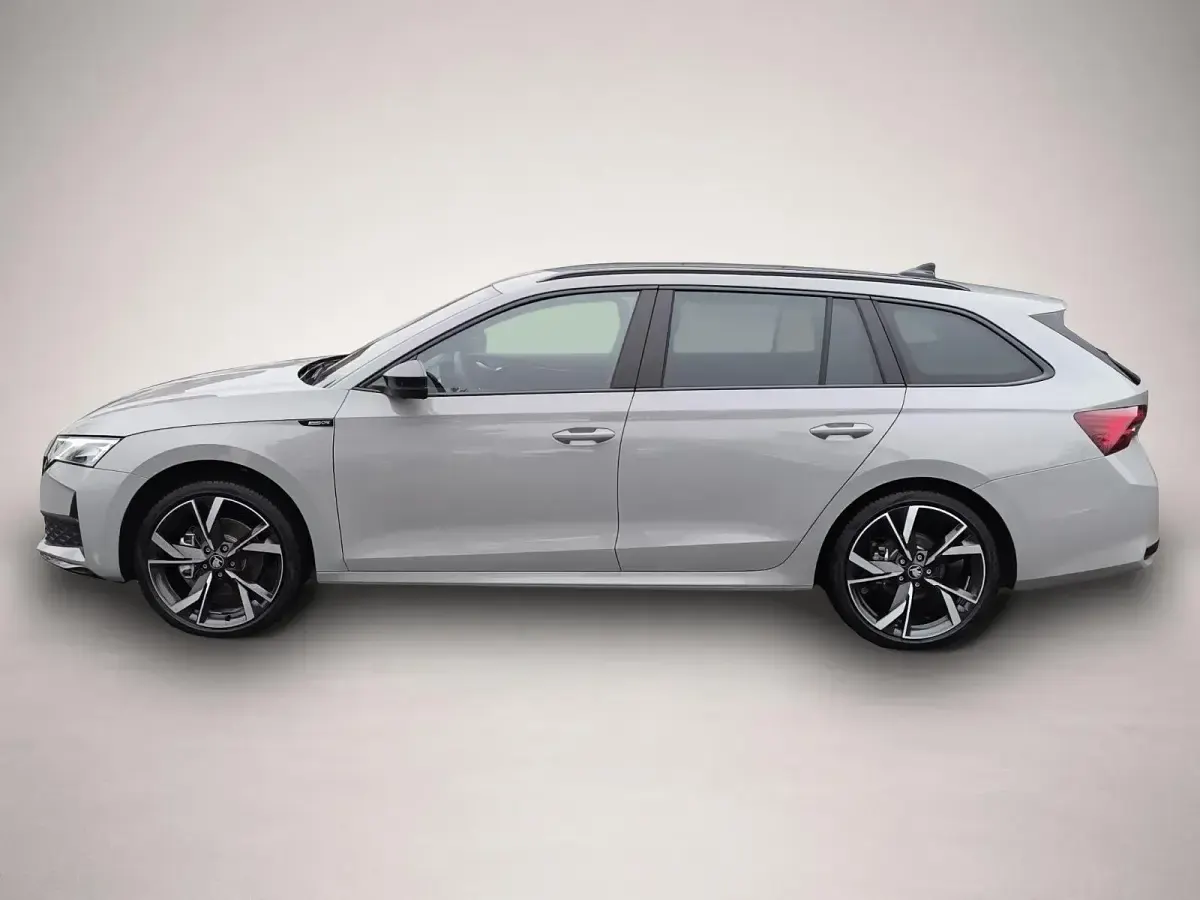Neu Skoda Octavia SportLine 204 PS (150 kW) 2026 Manufacturer Kombi