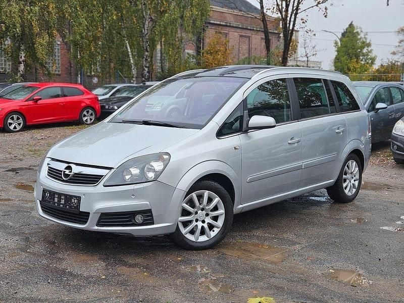 Silber Gebraucht 2007 Opel Zafira Cosmo Van / Kleinbus | 3.550 € (Fairer Preis) - Bild 1/4