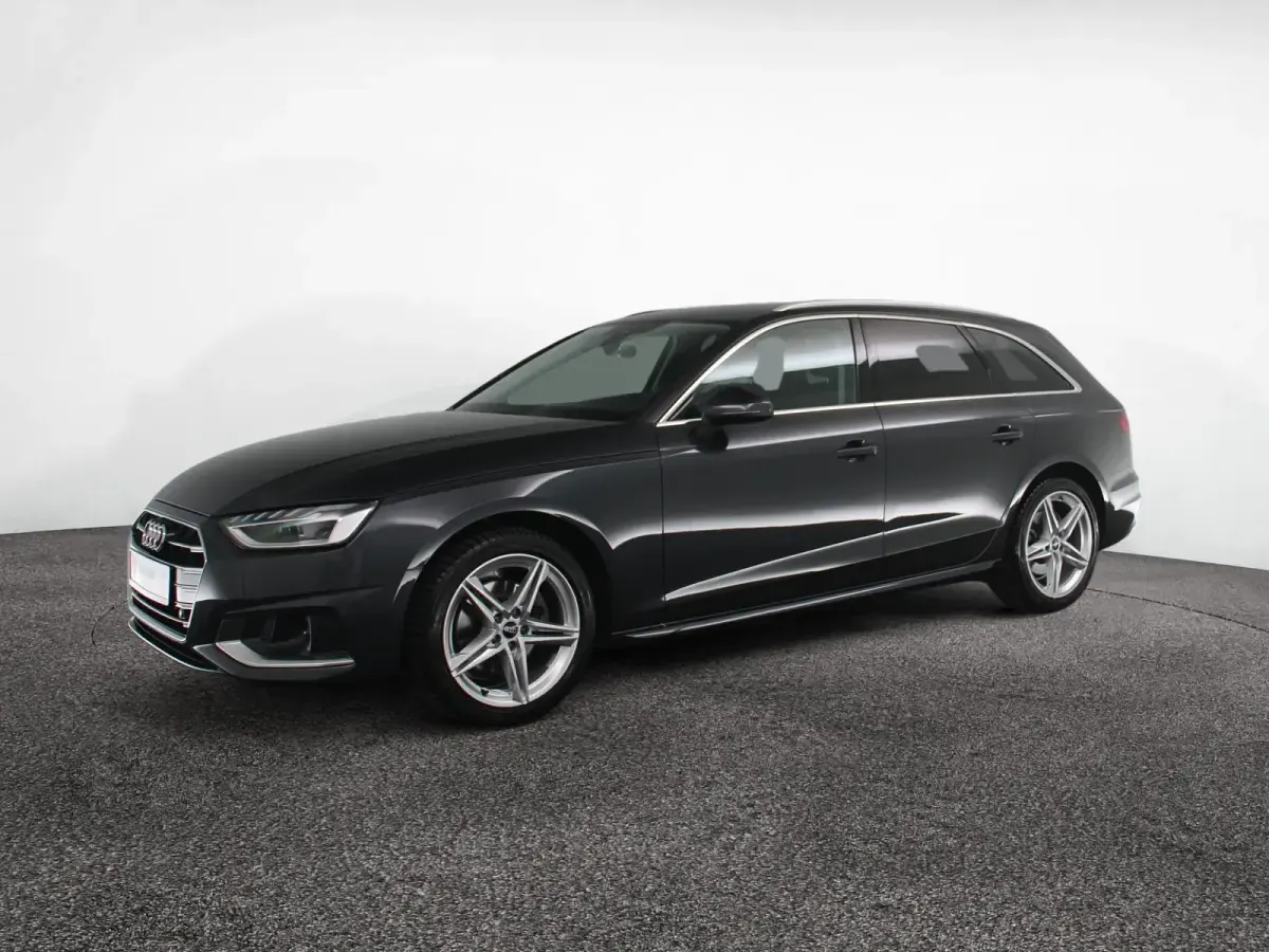 Second-hand Audi A4 Advanced 150 CP (110 kW) 2023 Gri Break