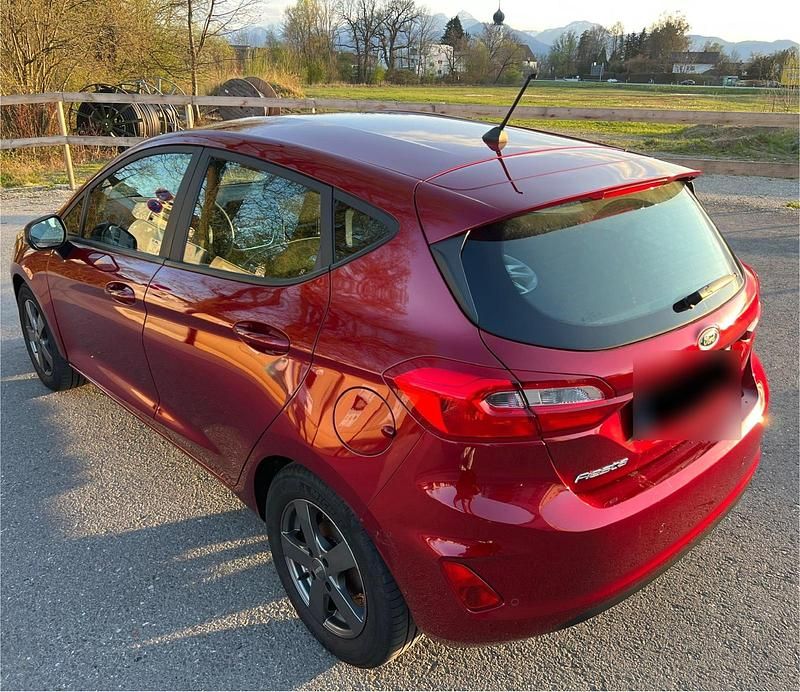 Gebraucht Ford Fiesta 100 PS (73 kW) 2017 Rot Limousine