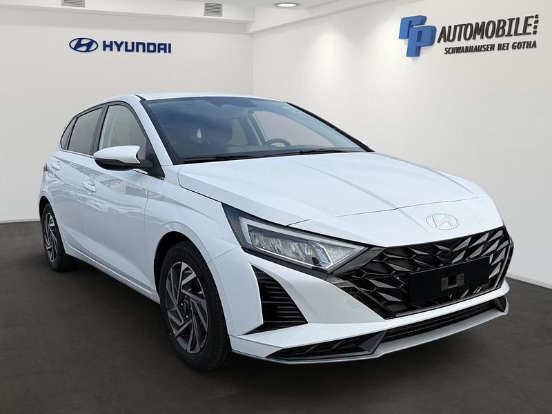 Gebraucht Hyundai i20 GO! 79 PS (58 kW) 2024 Atlas white Kleinwagen