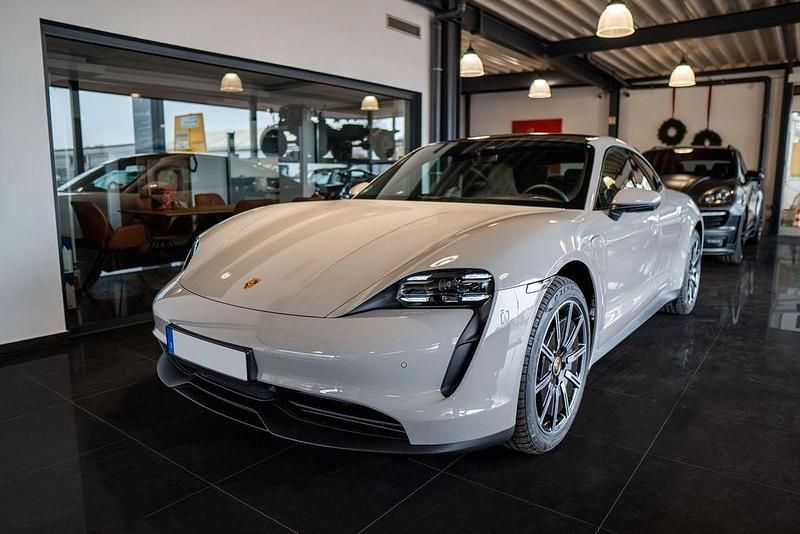 Grau Gebraucht 2024 Porsche Taycan Sport Limousine | 88.999 € - Bild 1/4