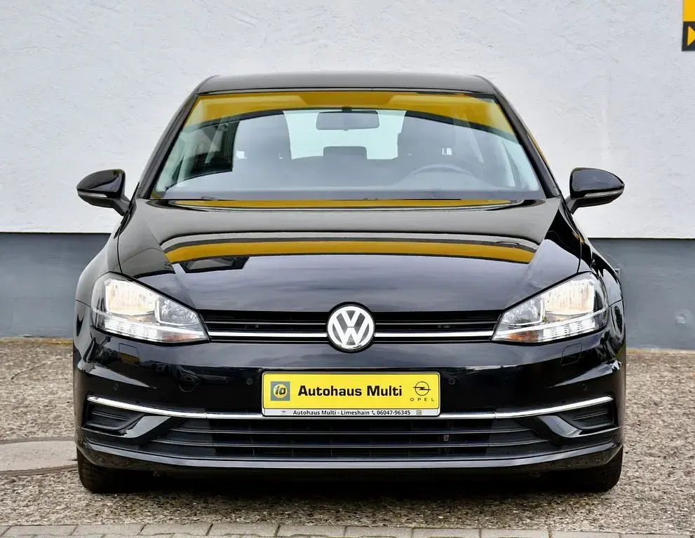 Gebraucht VW Golf VII Comfortline 150 PS (110 kW) 2020 Deep black Limousine