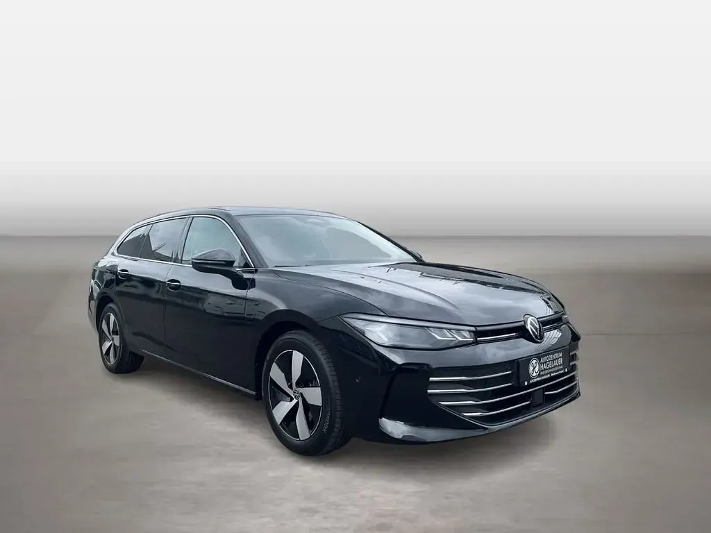 Gebraucht VW Passat Business 150 PS (110 kW) 2025 Schwarz Kombi