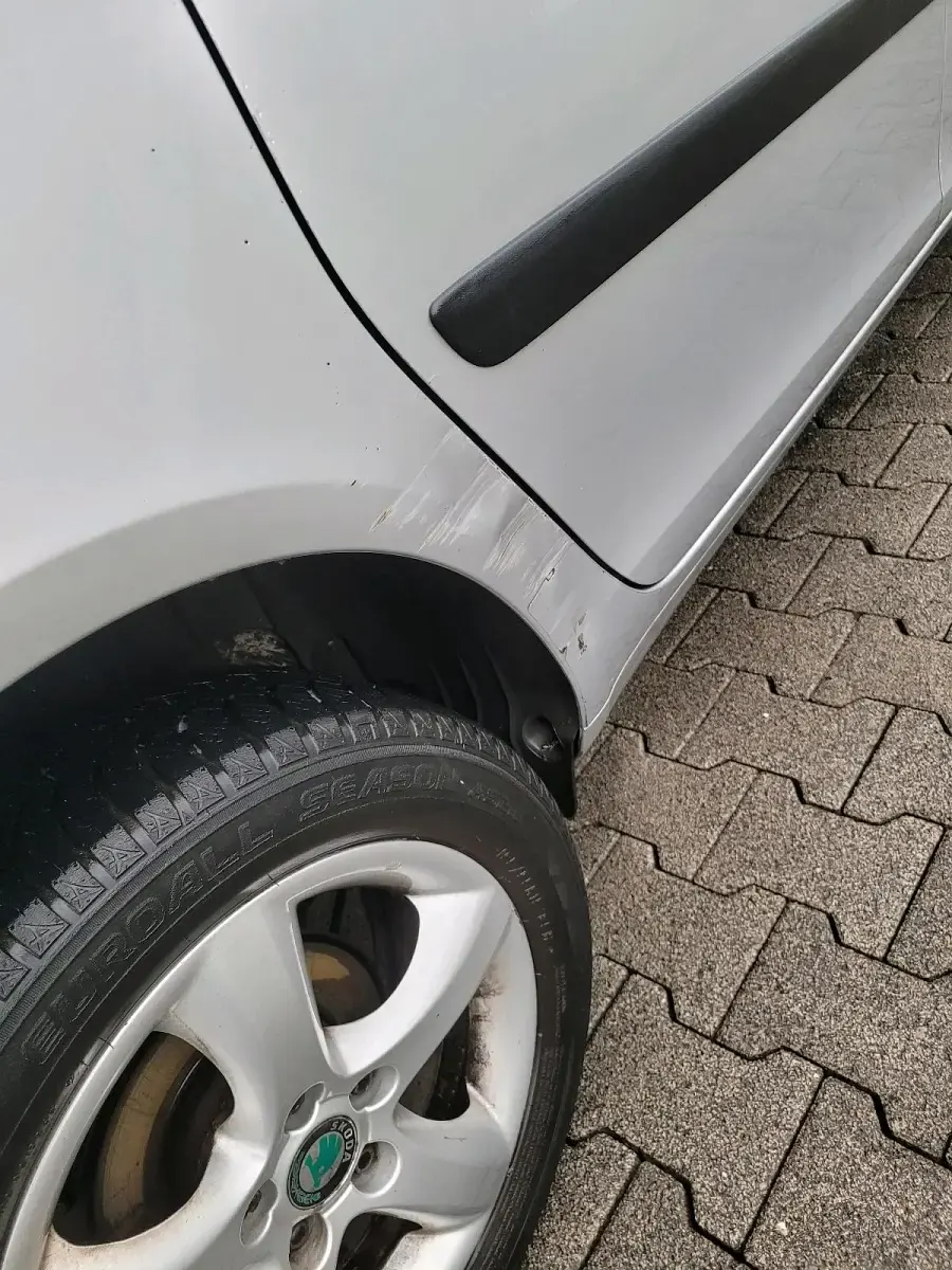 Gebraucht Skoda Roomster 85 PS (62 kW) 2011 Silber Van / Kleinbus