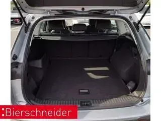 Gebraucht VW Tayron Life 150 PS (110 kW) 2025 Silber SUV
