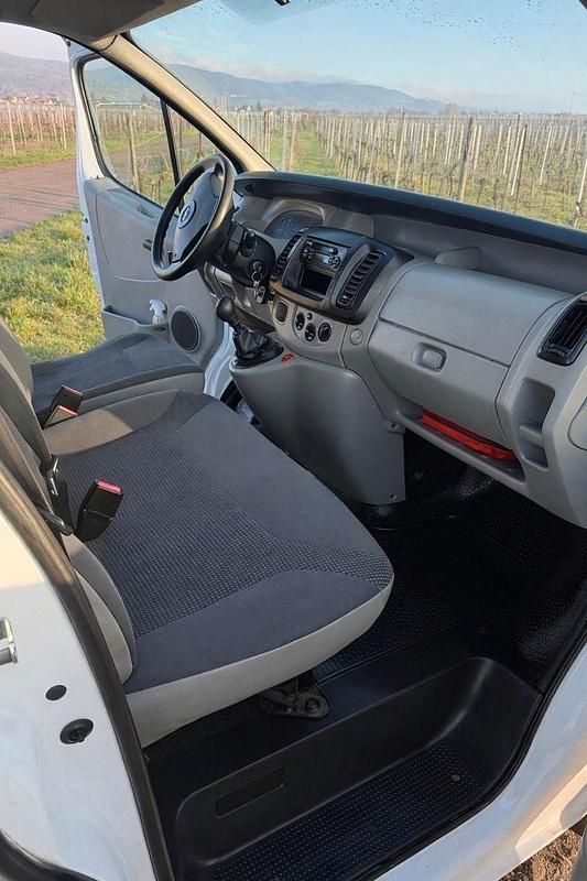 Gebraucht Opel Vivaro 90 PS (66 kW) 2008 Weiß Van / Kleinbus