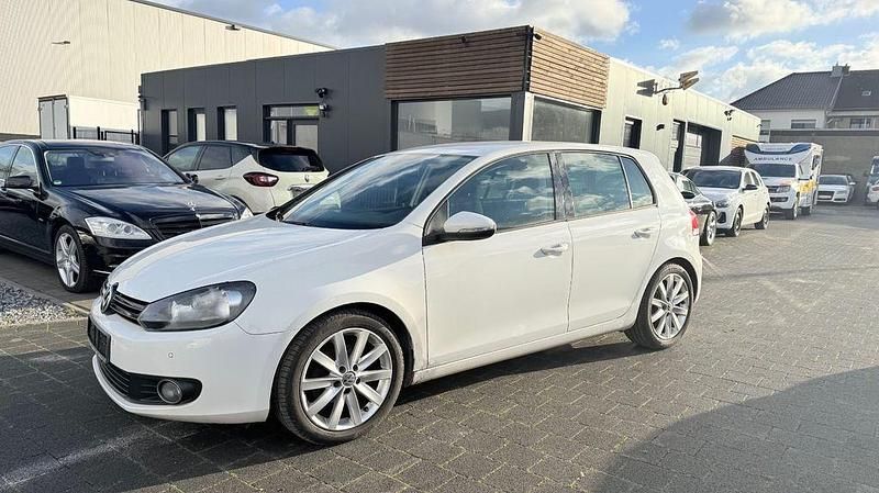 Weiß Gebraucht 2011 VW Golf Limousine | 5.200 € (Guter Preis) - Bild 1/4