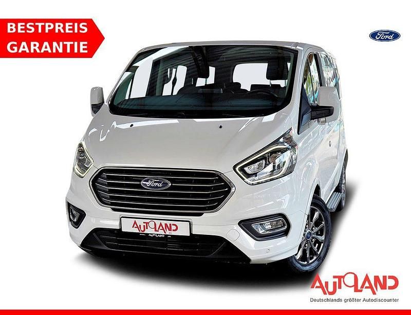 Weiß Gebraucht 2022 Ford Tourneo Van / Kleinbus | 38.990 € (Fairer Preis) - Bild 1/4