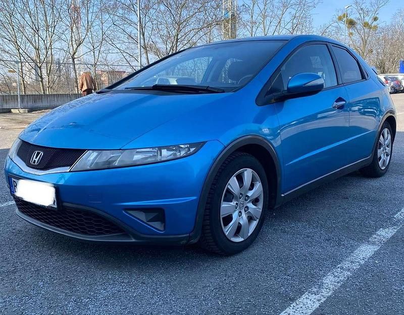 Second-hand Honda Civic 99 CP (72 kW) 2011 Albastru Berlinǎ