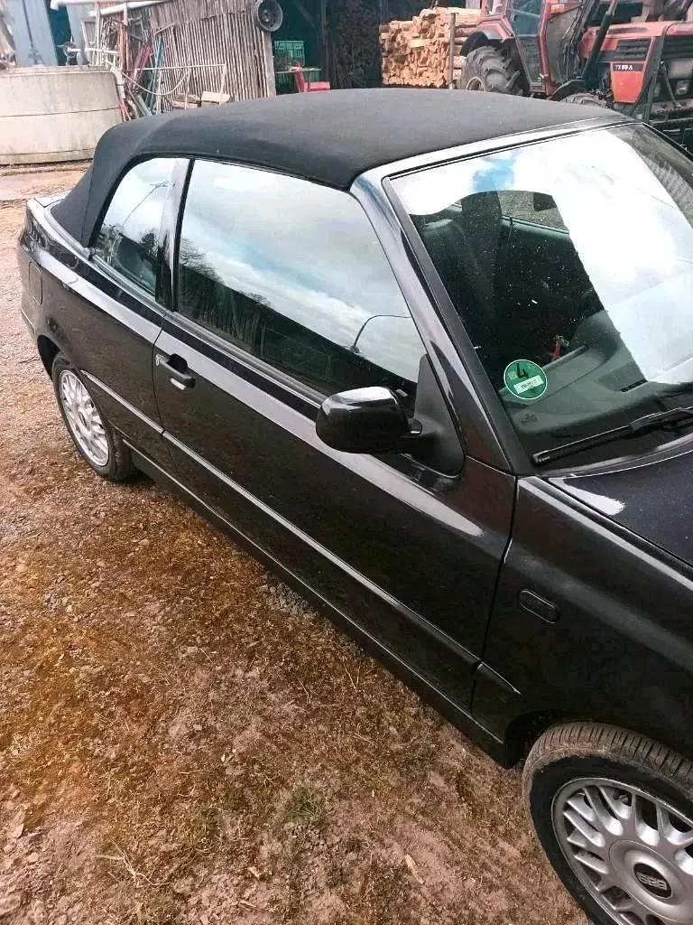 Gebraucht VW Golf 116 PS (85 kW) 2001 Schwarz Cabrio