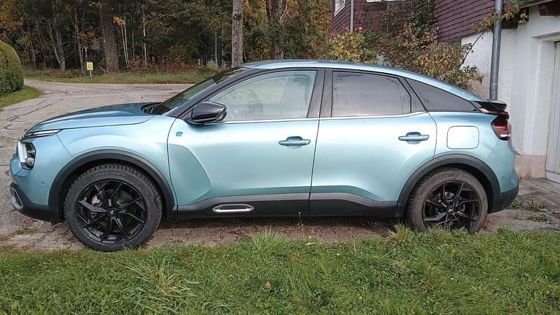 Gebraucht Citroën e-C4 Shine 100 kW (136 PS) 2022 Blau Coupé