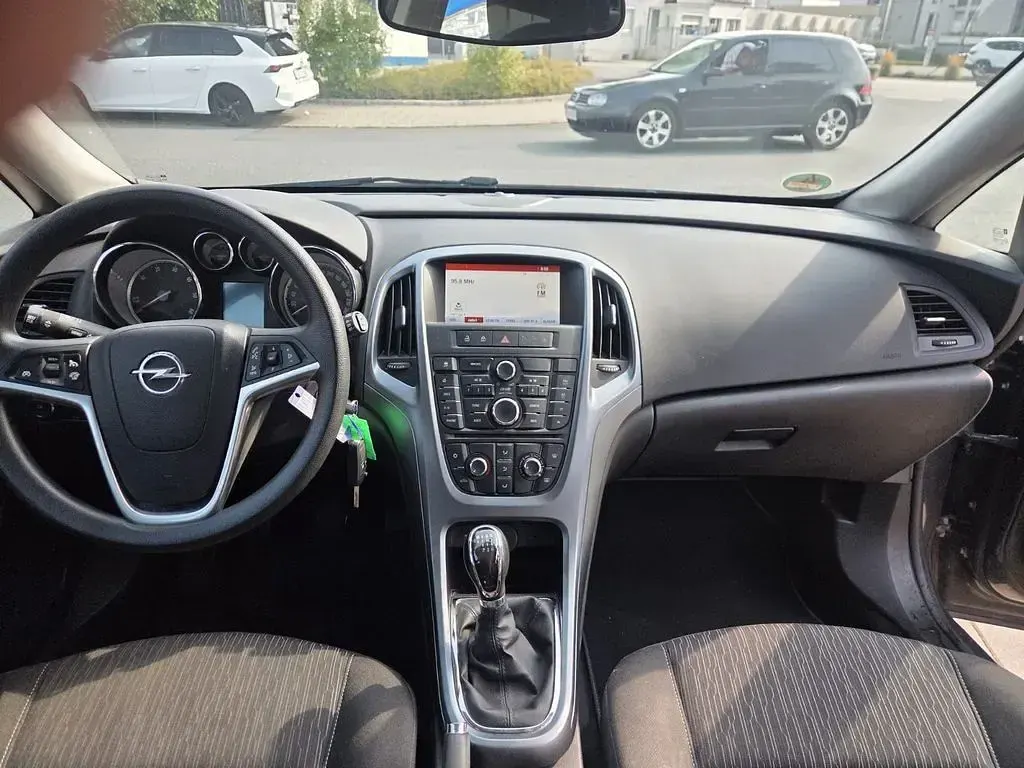 Gebraucht Opel Astra Selection 110 PS (80 kW) 2016 Grau Kombi