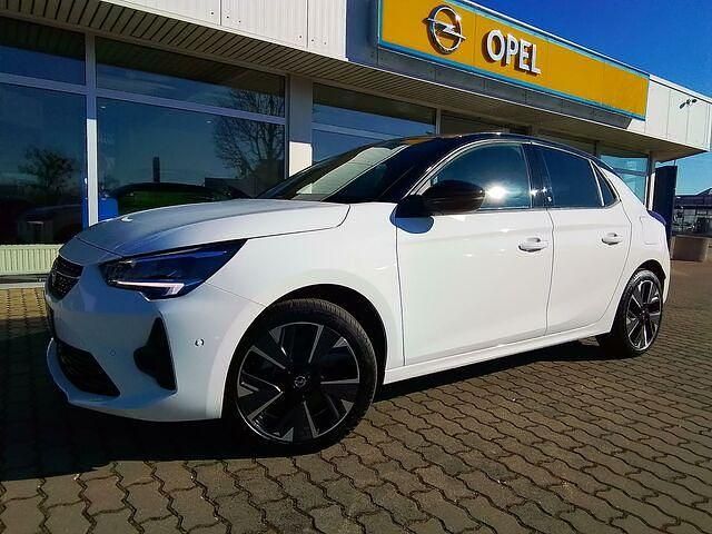 Używany Opel Corsa-e 100 kW (136 KM) 2024 Biały Hatchback