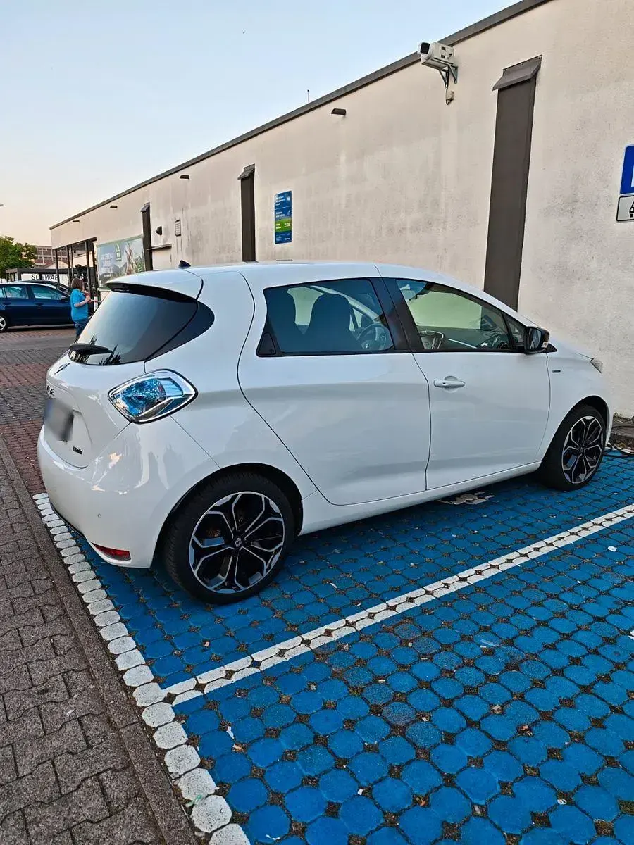 Gebraucht Renault Zoe LIMITED 80 kW (109 PS) 2019 Weiß Kleinwagen