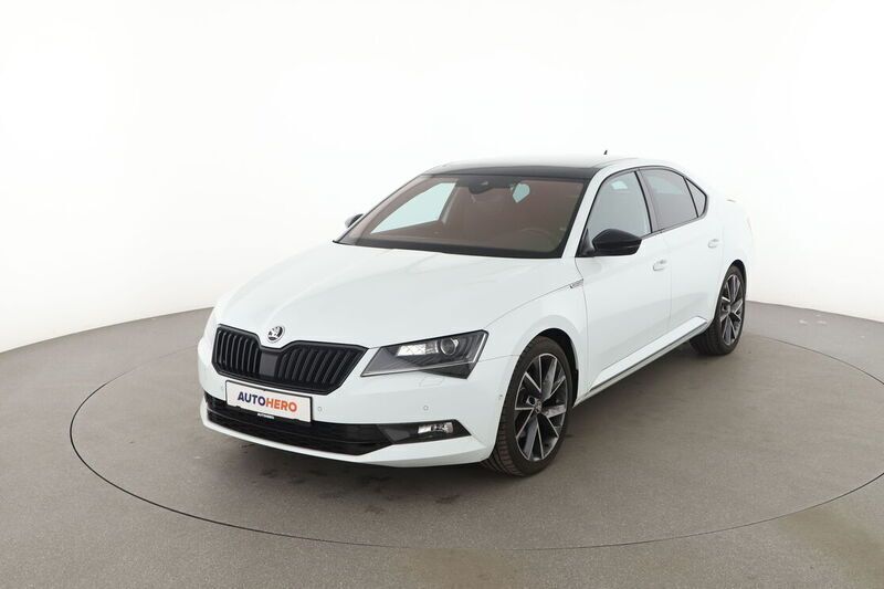 Weiß Gebraucht 2016 Skoda Superb Ambition Limousine | 16.890 € (Fairer Preis) - Bild 1/4