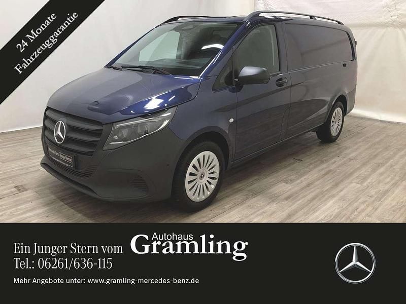 Sodalithblau Gebraucht 2024 Mercedes Vito Van / Kleinbus | 46.766 € - Bild 1/4