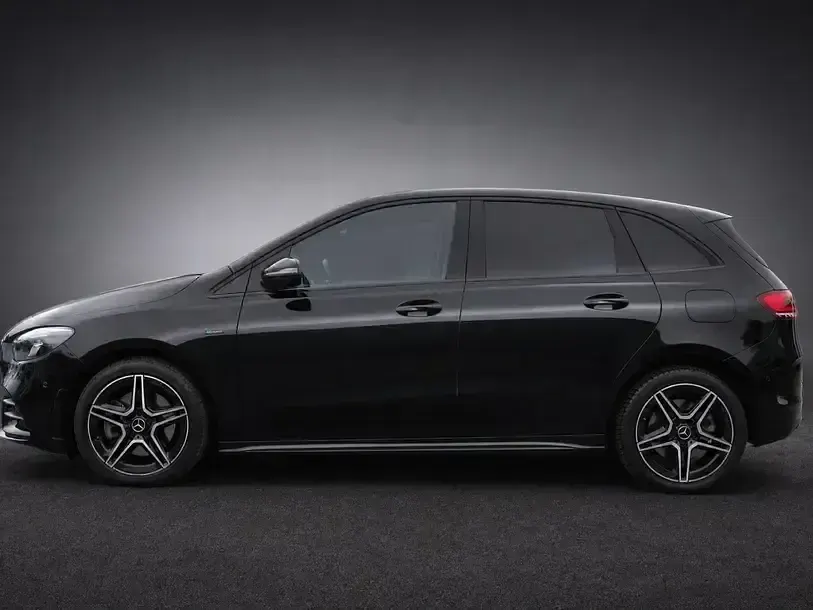 Gebraucht Mercedes B250e Sport Edition 218 PS (160 kW) 2021 Schwarz Kleinwagen