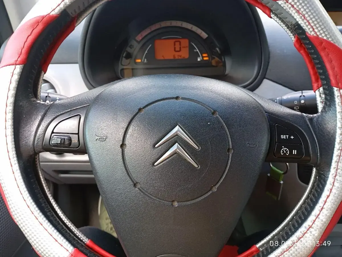 Usado Citroën C3 Exclusive 109 CV (80 kW) 2002 Rojo Utilitario