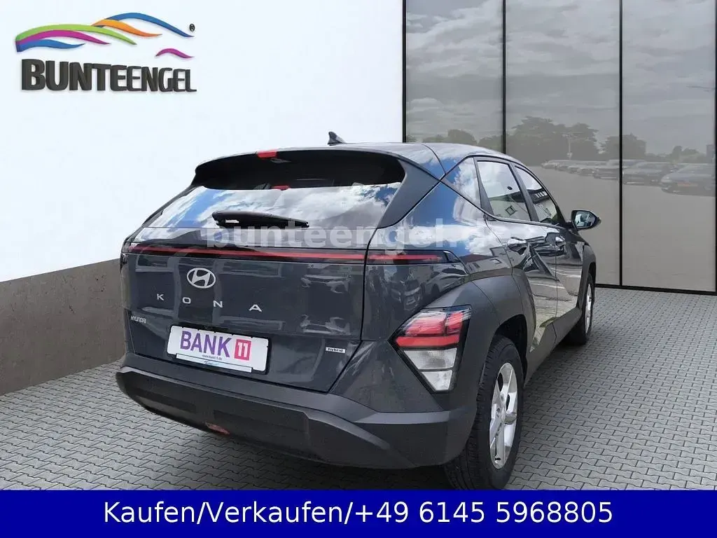 Gebraucht Hyundai Kona Select 141 PS (103 kW) 2024 Grau SUV