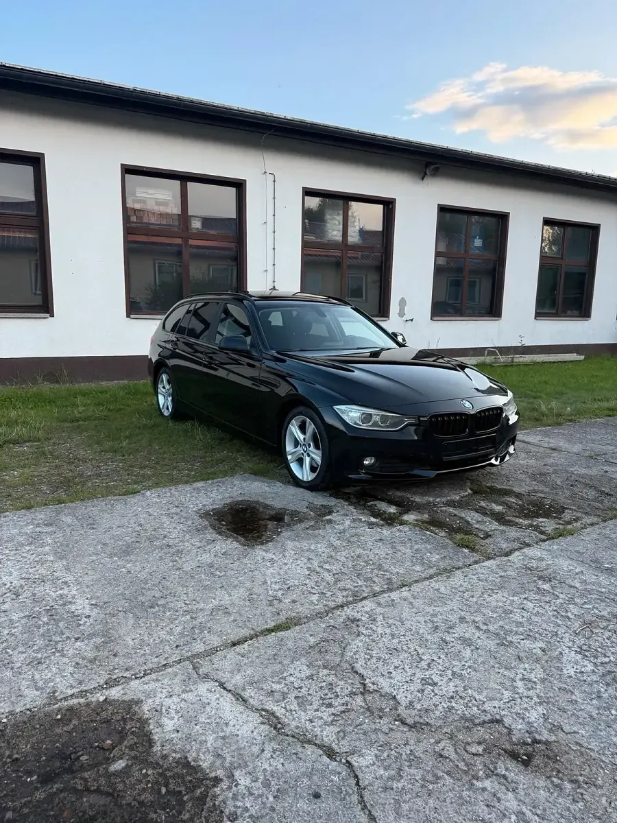 Gebraucht BMW 316 143 PS (105 kW) 2012 Schwarz Kombi
