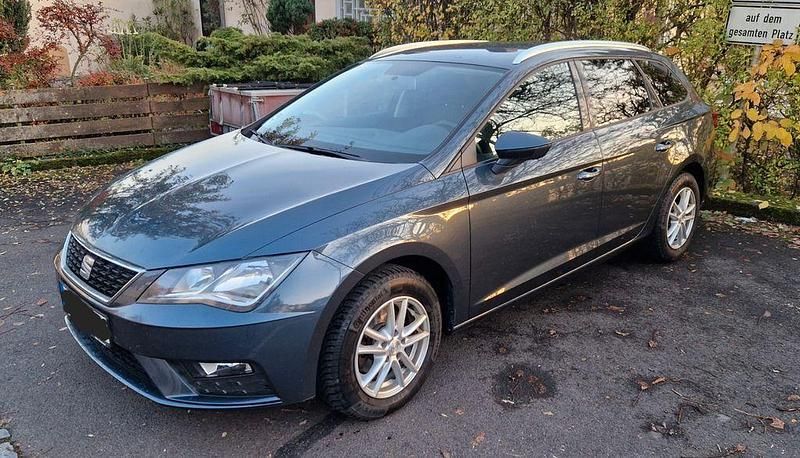 Grau Gebraucht 2019 Seat Leon ST Ecomotive Kombi | 11.000 € (Superpreis) - Bild 1/4