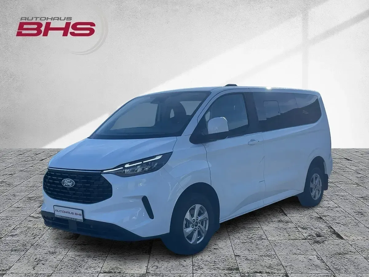 Używany Ford Tourneo Trend 136 KM (100 kW) 2026 Minivan