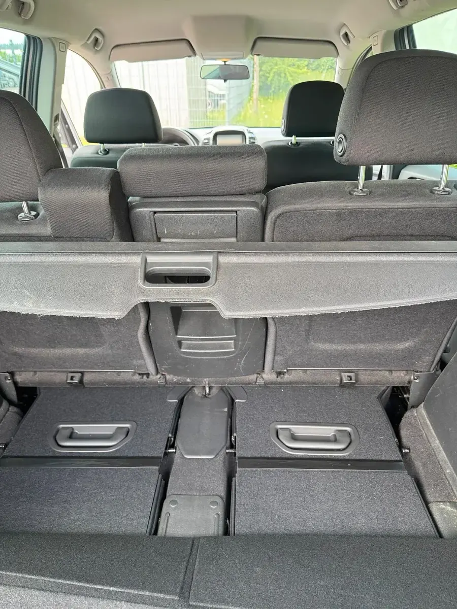 Gebraucht Opel Zafira 102 PS (75 kW) 2011 Silber Van / Kleinbus