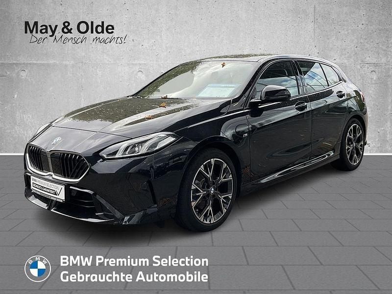 Schwarz Gebraucht 2025 BMW 120 Performance Kleinwagen | 32.888 € (Guter Preis) - Bild 1/4