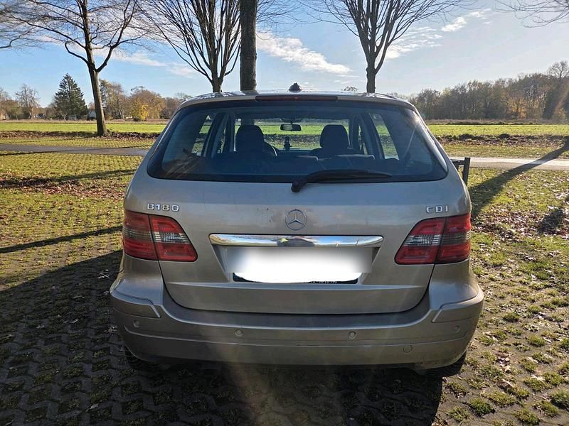 Gebraucht Mercedes B180 2007 Gold Van / Kleinbus