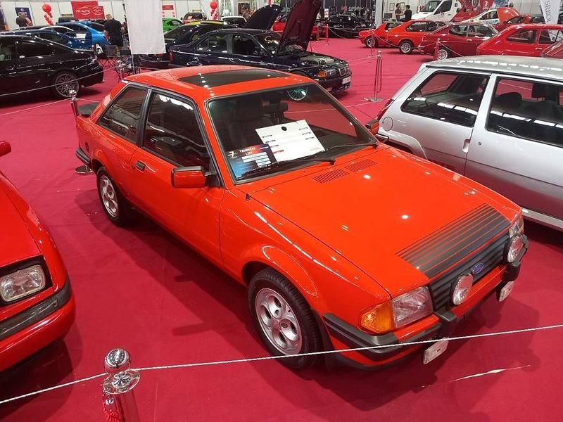 Gebraucht Ford Escort 95 PS (69 kW) 1982 Rot