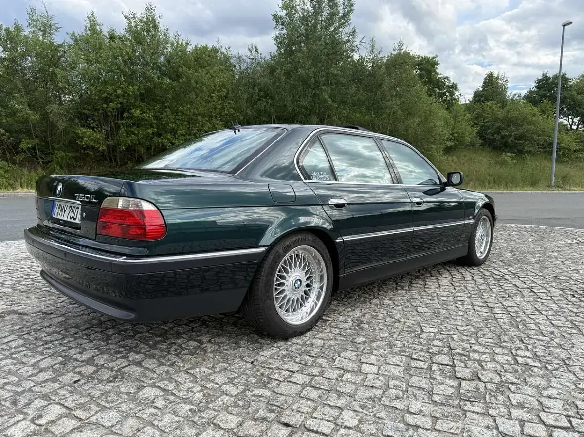 Gebraucht BMW 750L Basis 326 PS (239 kW) 1999 Grün Limousine