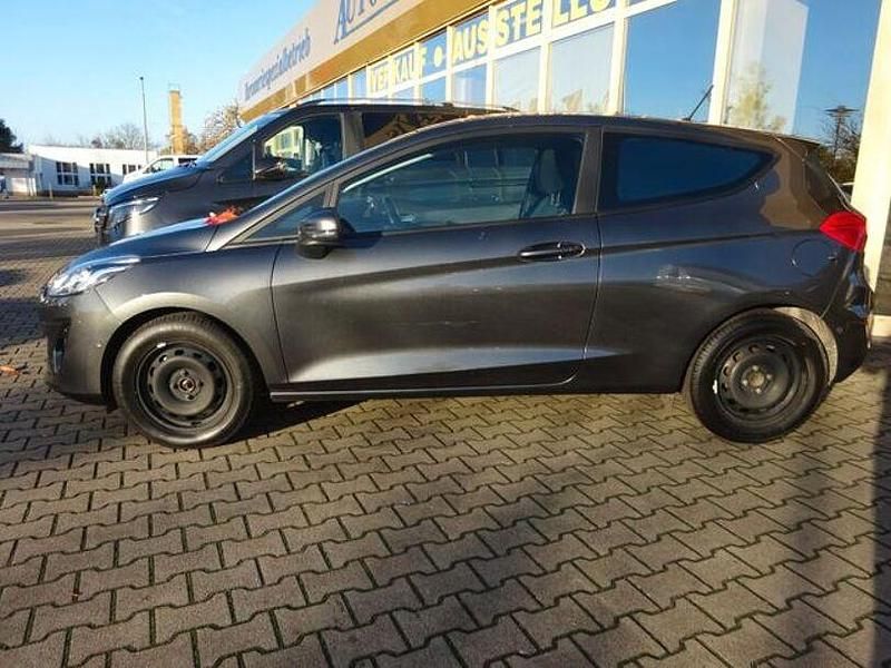 Gebraucht Ford Fiesta Cool & Connect 101 PS (74 kW) 2017 Magnetic Kleinwagen