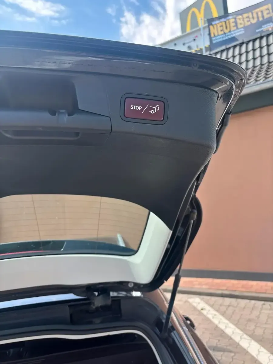 Gebraucht Mercedes C220 170 PS (125 kW) 2018 Schwarz Kombi