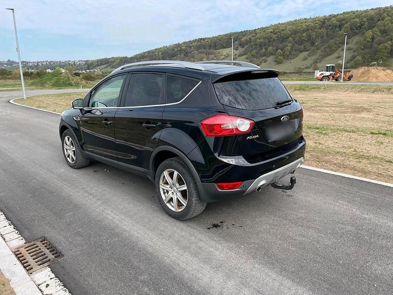 Gebraucht Ford Kuga Titanium 163 PS (119 kW) 2010 Schwarz SUV