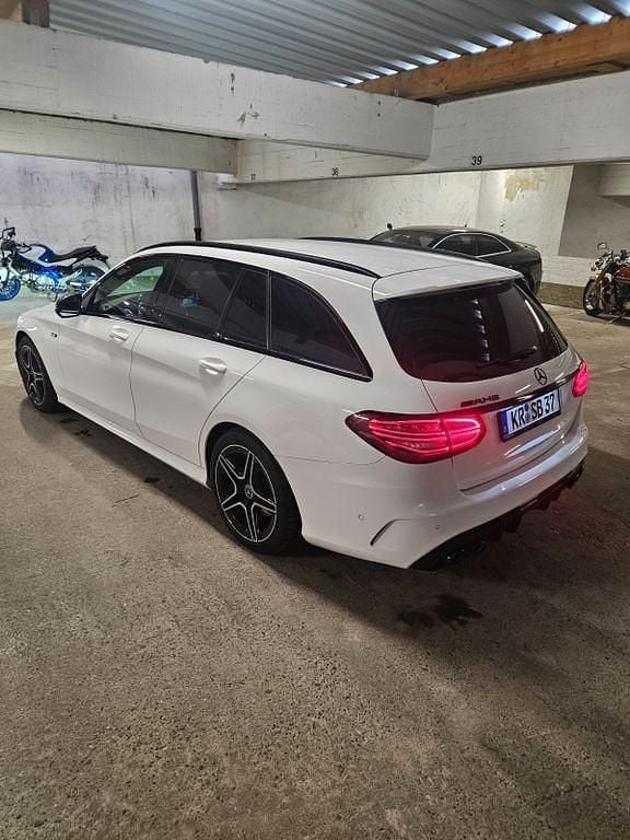 Gebraucht Mercedes C160 129 PS (94 kW) 2018 Weiß Coupé