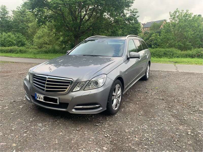 Silber Gebraucht 2012 Mercedes E220 Avantgarde Kombi | 9.500 € (Guter Preis) - Bild 1/4