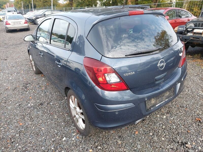 Gebraucht Opel Corsa Sport 87 PS (63 kW) 2010 Kleinwagen