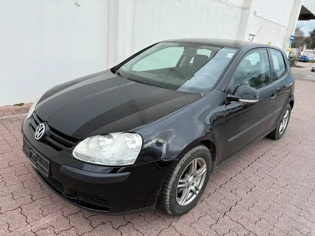 Usata VW Golf IV 105 CV (77 kW) 2005 Nero Berlina